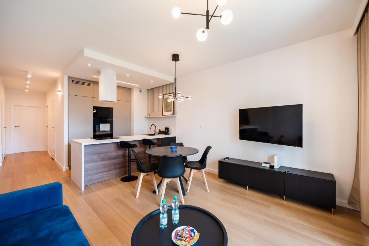 Wola Marble Apartment Warsaw Ngoại thất bức ảnh