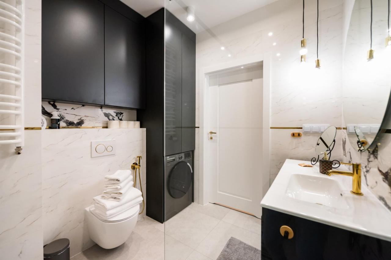 Wola Marble Apartment Warsaw Ngoại thất bức ảnh